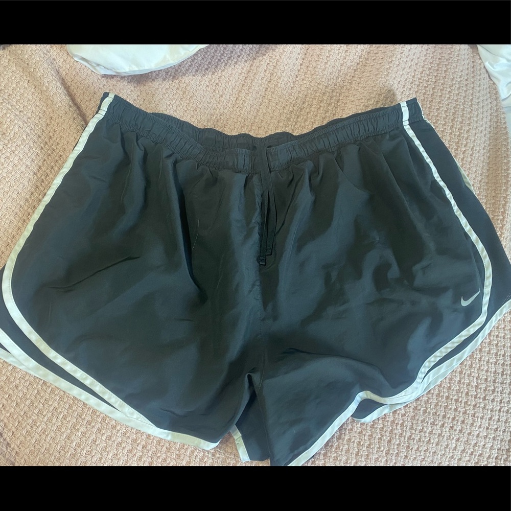 Women’s plus size Nike shorts 3X